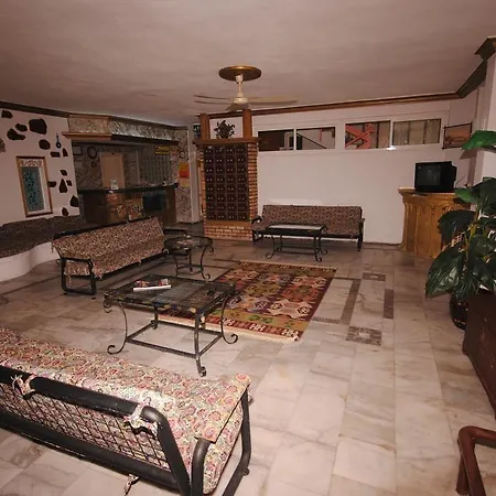 מלון דירות Murat Selcuk Apart Hotel מרמריס