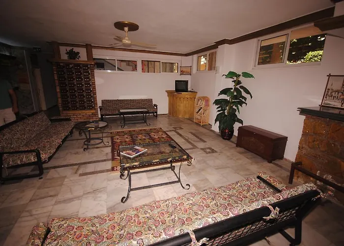 Murat Selcuk Apart Hotel 3* מרמריס