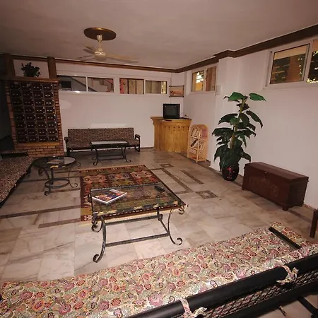 Murat Selcuk Apart Hotel 3* 马尔马里斯