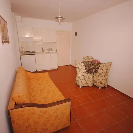 Murat Selcuk Apart Hotel 公寓式酒店 马尔马里斯