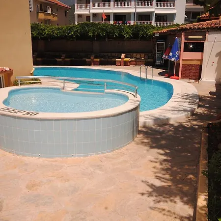 Murat Selcuk Apart Hotel 3* 马尔马里斯